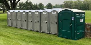 Best VIP or Luxury Restroom Trailers  in Mansfield, MO